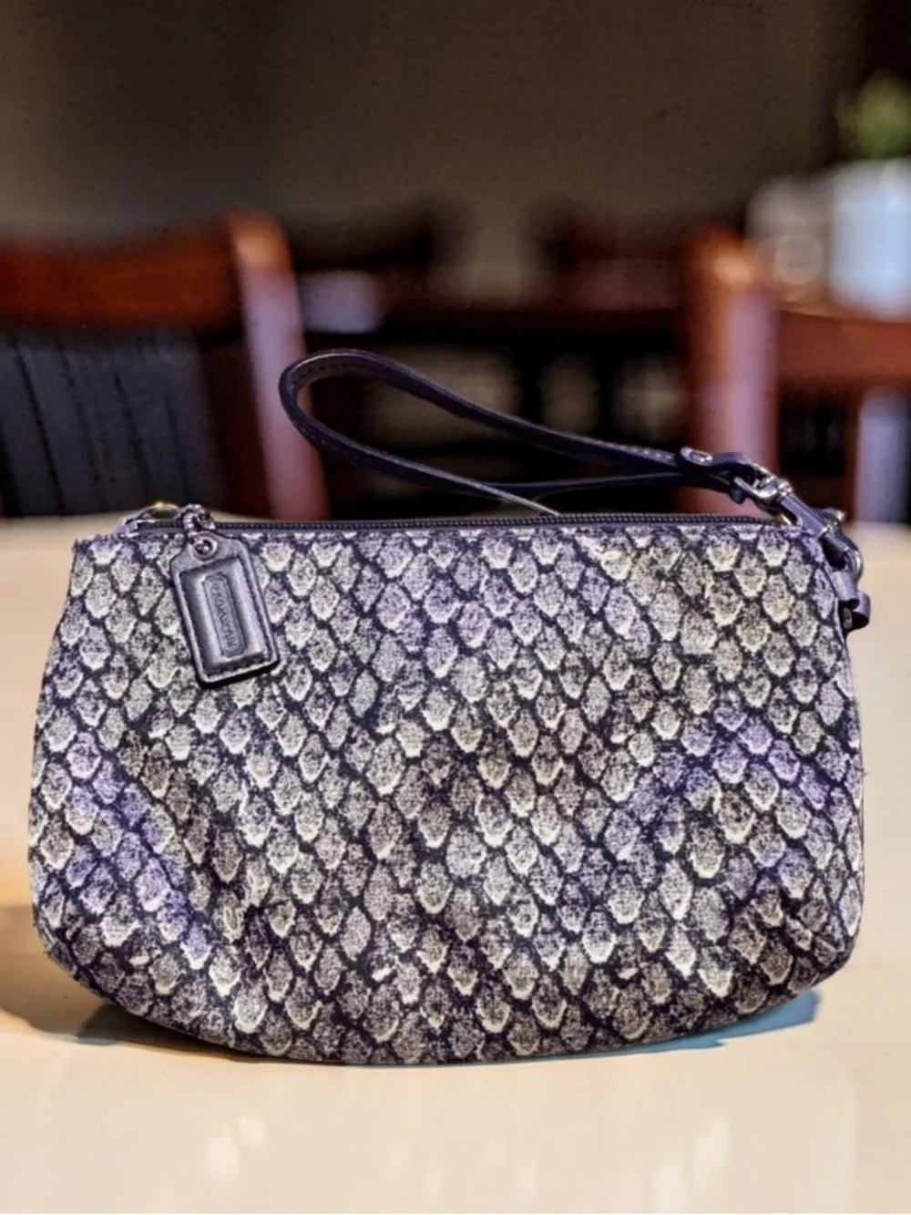 Coach Turnlock VTG NWOT silver/gunmetal,glamorous wristlet,brand charm,genuine,